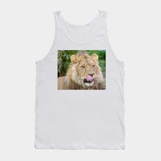 31915 lion Tank Top